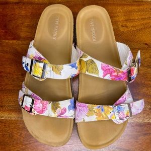 Steve Madden Girls 5 White Flowers Floral Summer Sandals